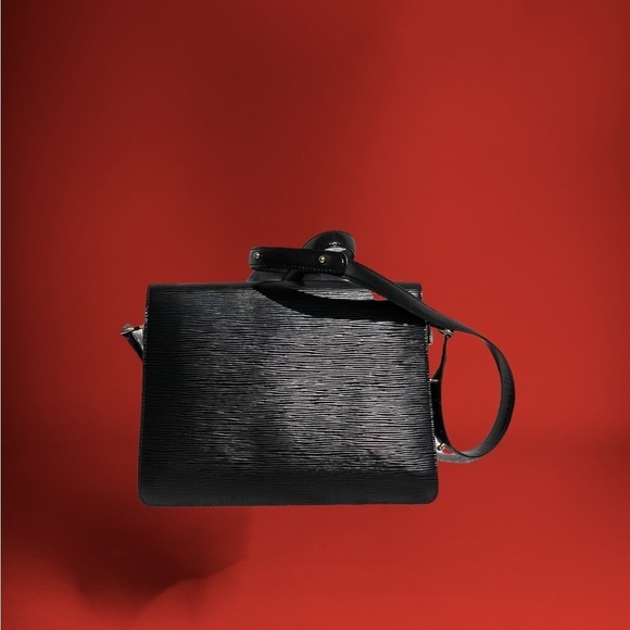 LV Black and Blue Epi Osh - Picture 10 of 15